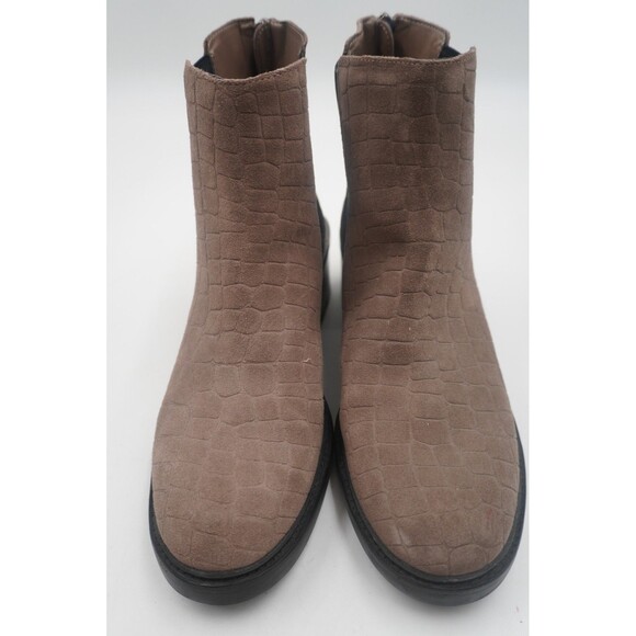 Vince Camuto Kelivena Brown Block Heel Lug Sole Chelsea Ankle Booties Size 10M - Picture 2 of 11